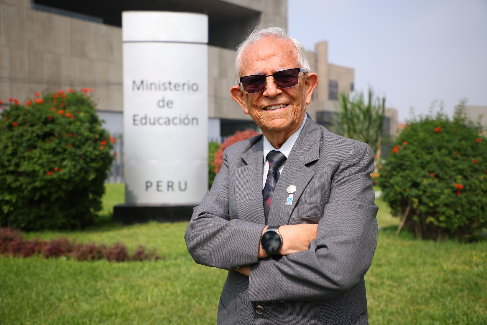 MÁS ALLÁ DE LAS FÓRMULAS: EL MAESTRO ANCASHINO QUE CUESTIONA CÓMO SE ENSEÑAN LAS MATEMÁTICAS EN EL PERÚ