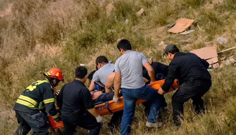 TRAGEDIA EN CAJAMARCA: 14 MUERTOS REABREN EL DEBATE SOBRE LA SEGURIDAD EN LAS CARRETERAS