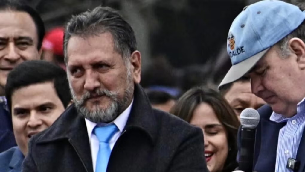 RENUNCIA DE LUIS RUBIO REMECE LA CARRERA POR LIMA Y ABRE INTERROGANTES EN RENOVACIÓN POPULAR